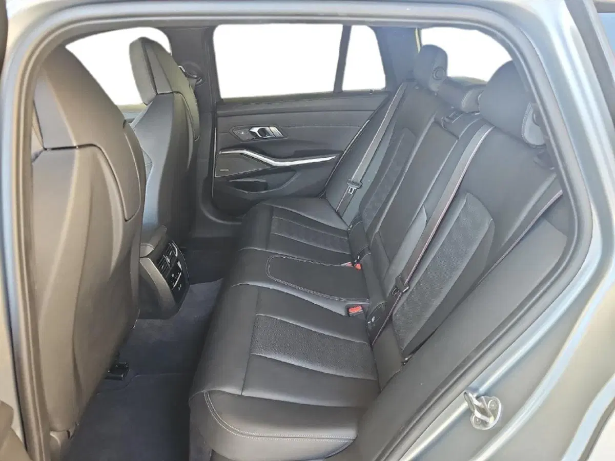 BMW Serie 3 Touring usata a Lecco (10)