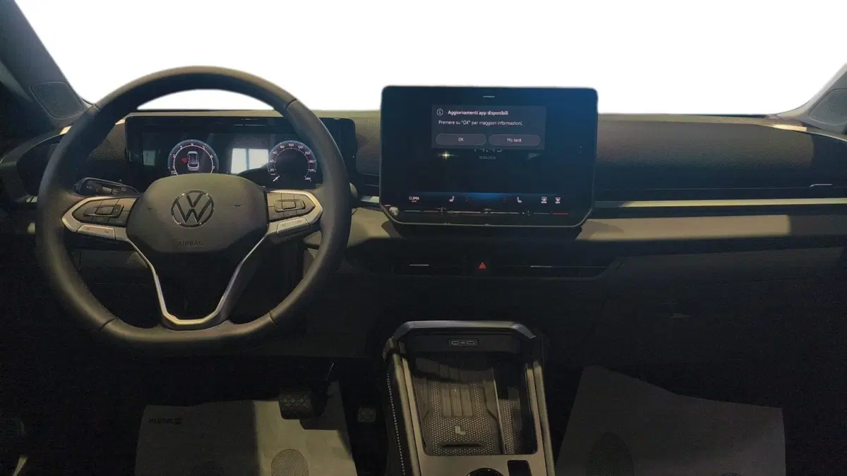 Volkswagen T-Roc nuova a Lecco (10)