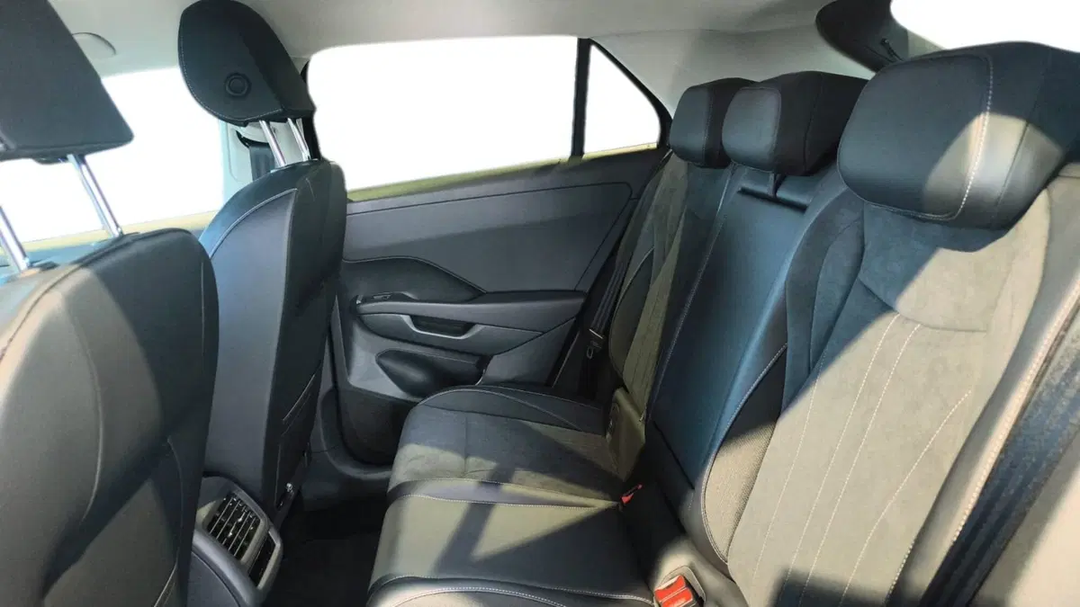Volkswagen T-Roc nuova a Lecco (11)