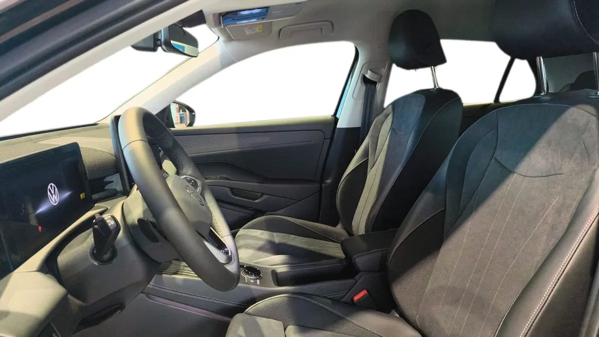 Volkswagen T-Roc nuova a Lecco (12)