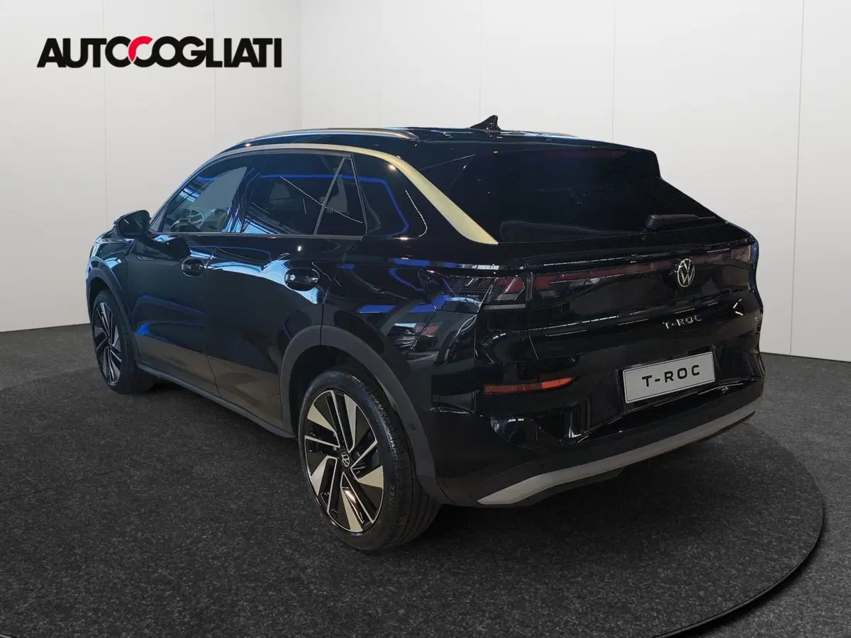 Volkswagen T-Roc nuova a Lecco (4)