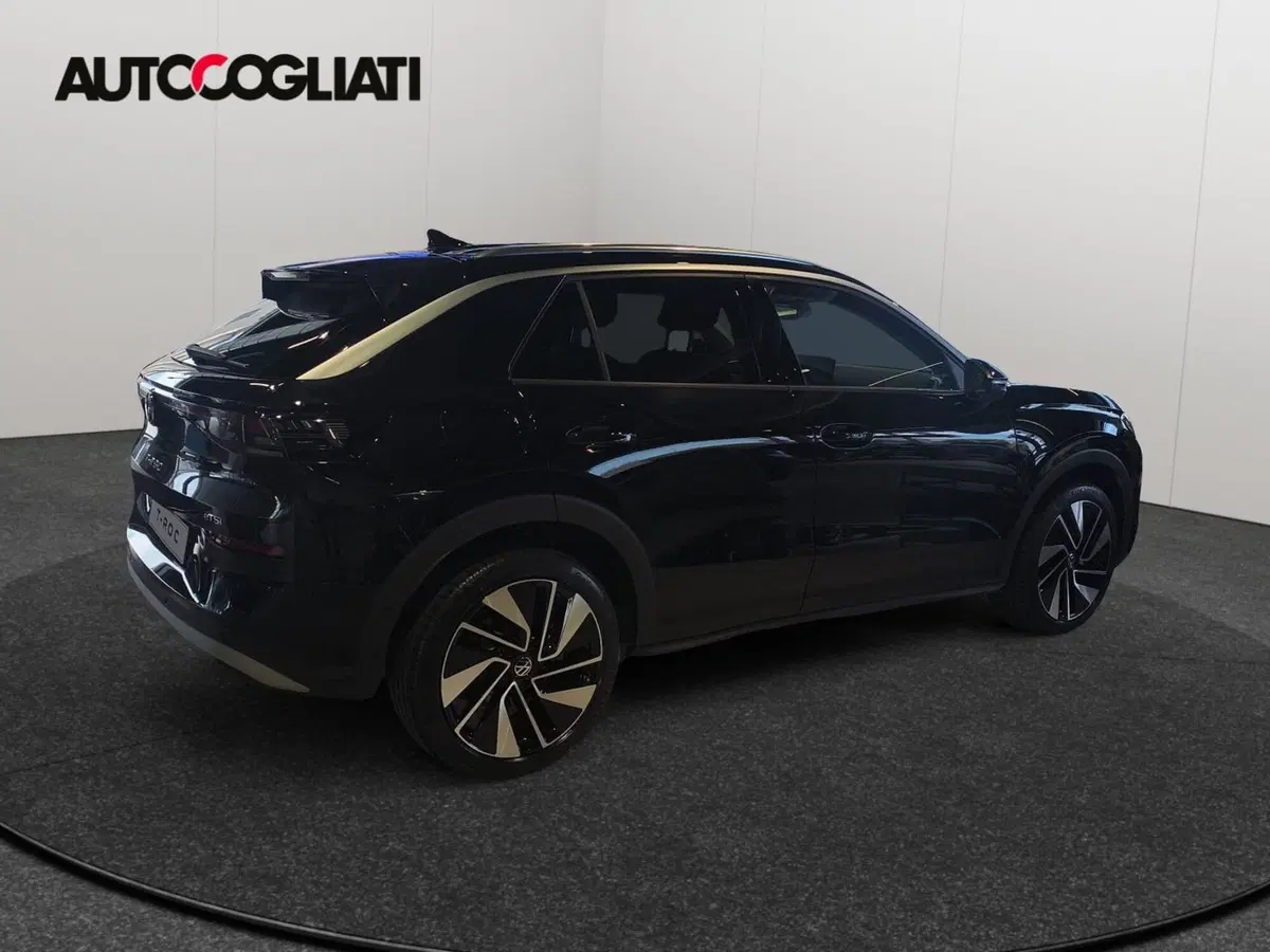 Volkswagen T-Roc nuova a Lecco (6)