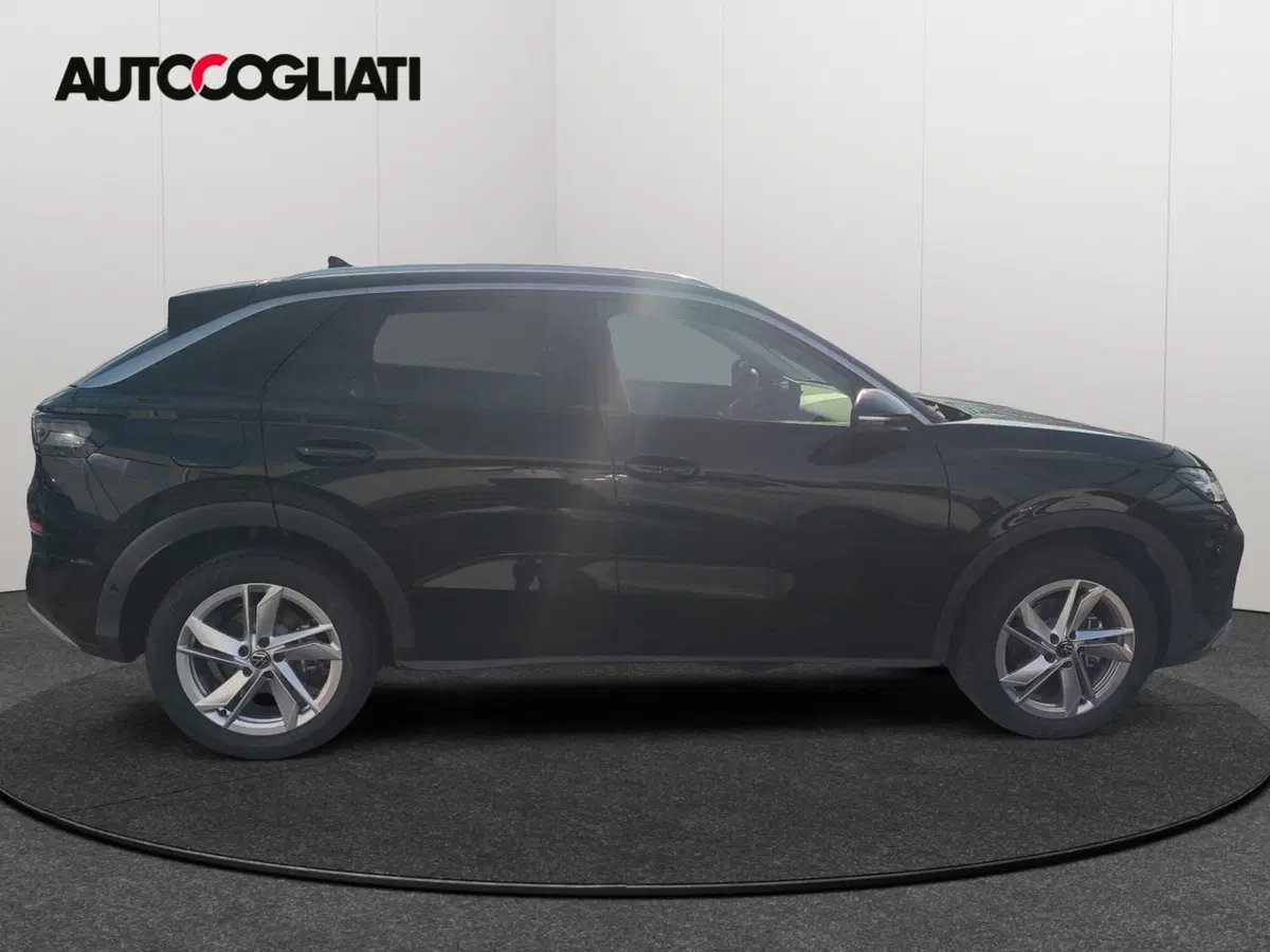 Volkswagen T-Roc nuova a Lecco (6)