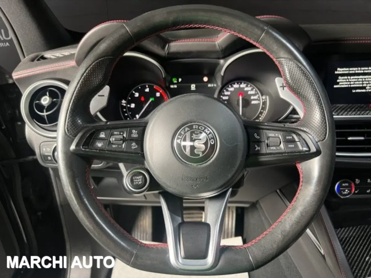 Alfa Romeo Stelvio usata a Perugia (14)