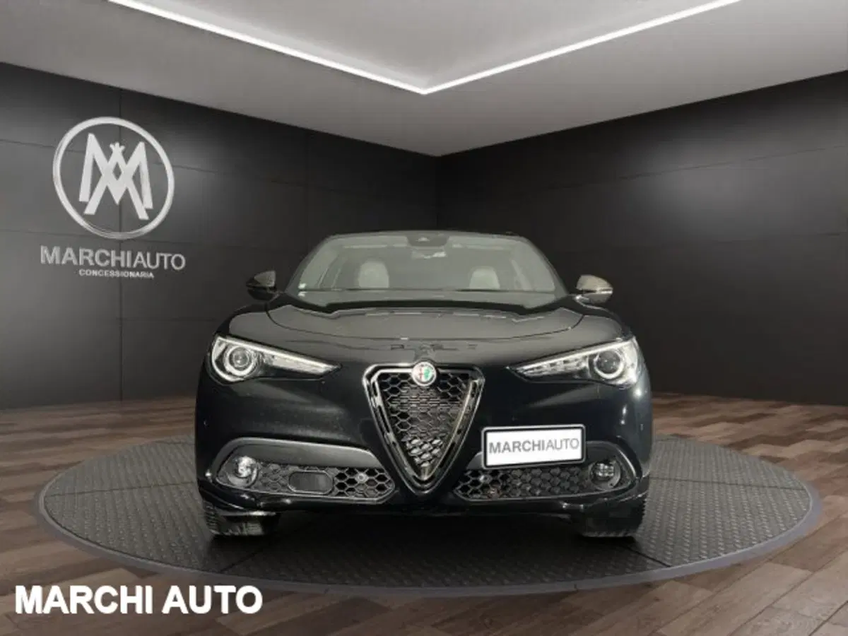 Alfa Romeo Stelvio usata a Perugia (2)