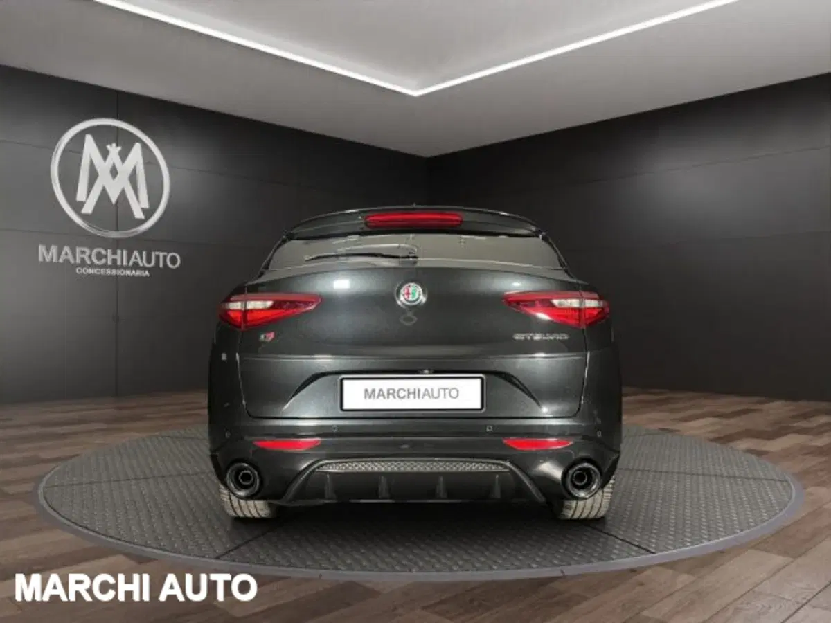 Alfa Romeo Stelvio usata a Perugia (6)