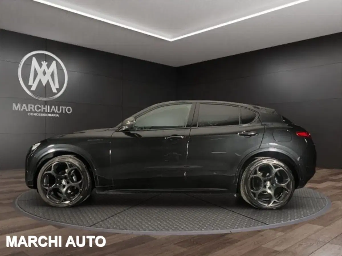 Alfa Romeo Stelvio usata a Perugia (8)