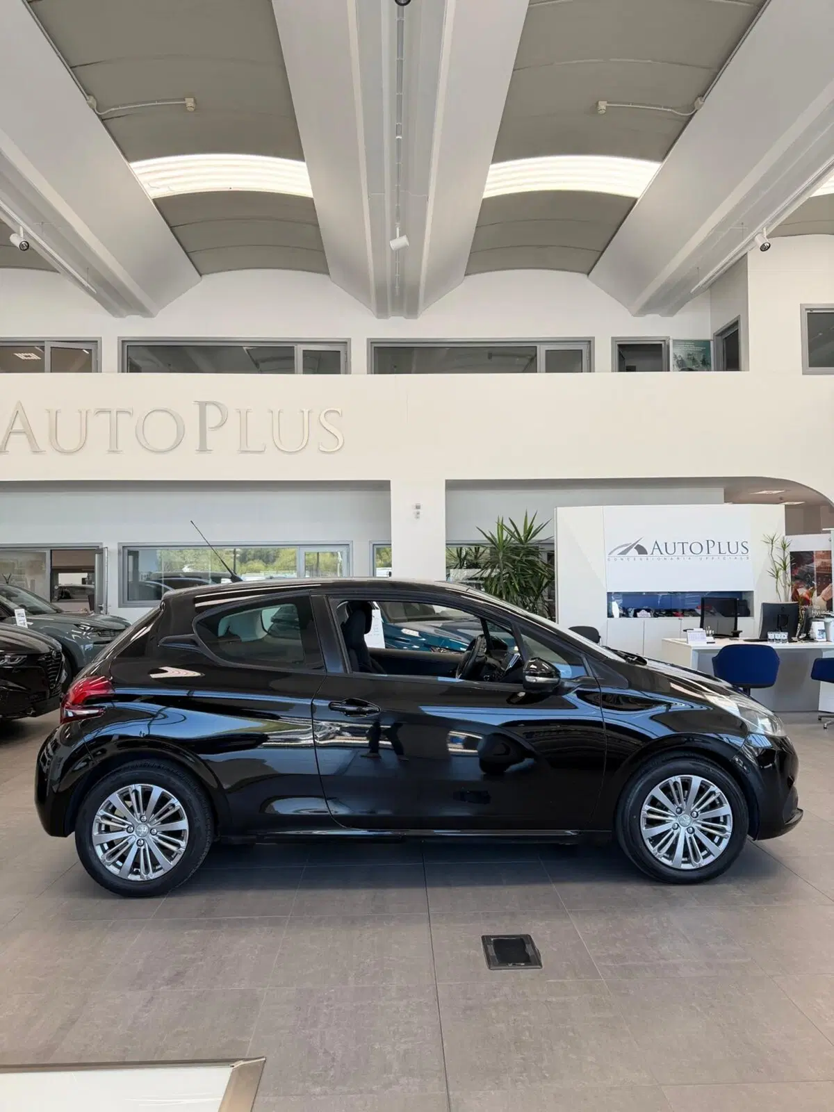 Peugeot 208 usata a Sassari (2)