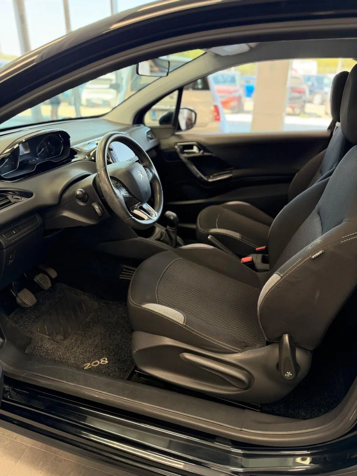 Peugeot 208 usata a Sassari (5)