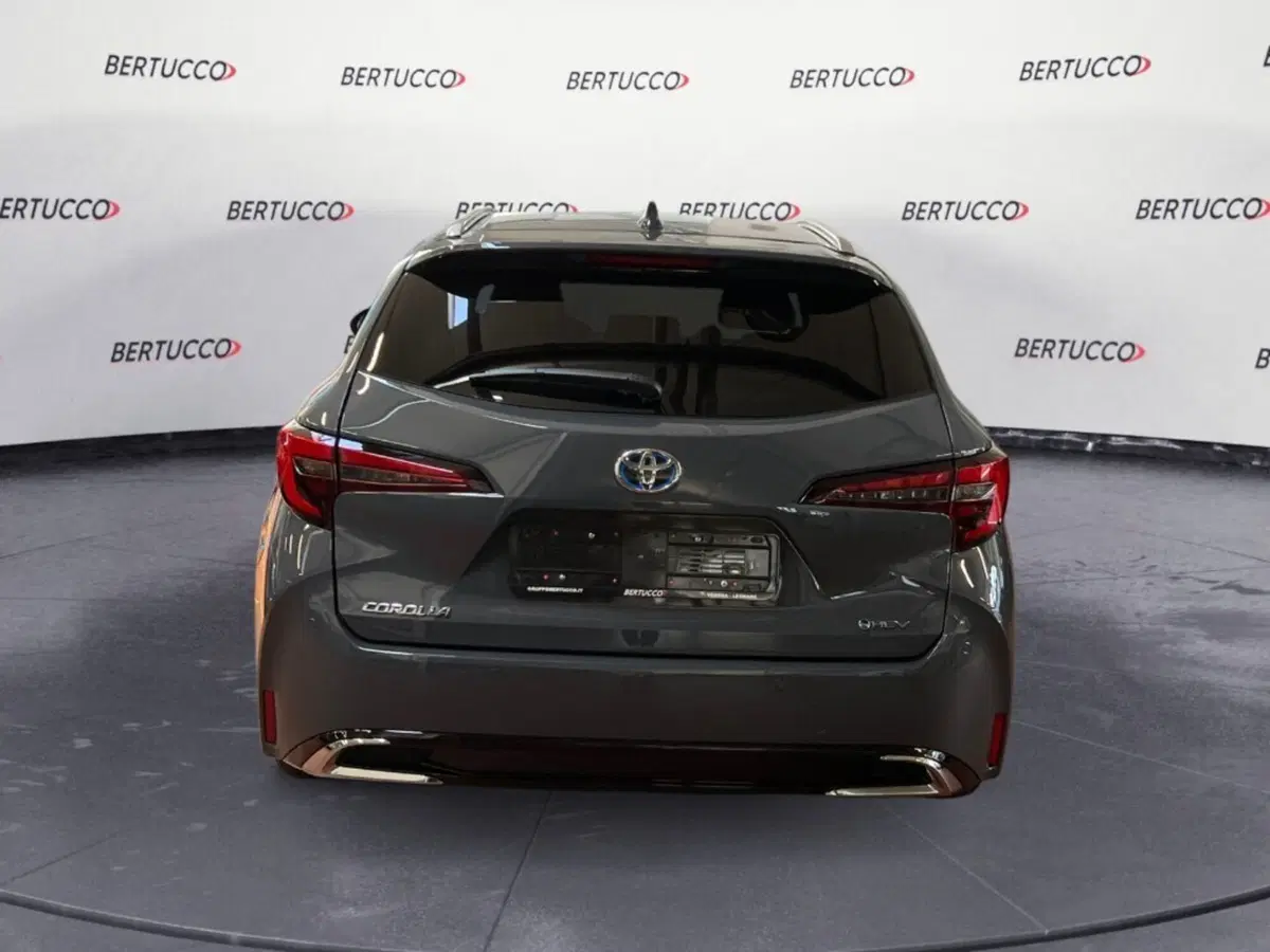 Toyota Corolla Touring Sports nuova a Verona (4)