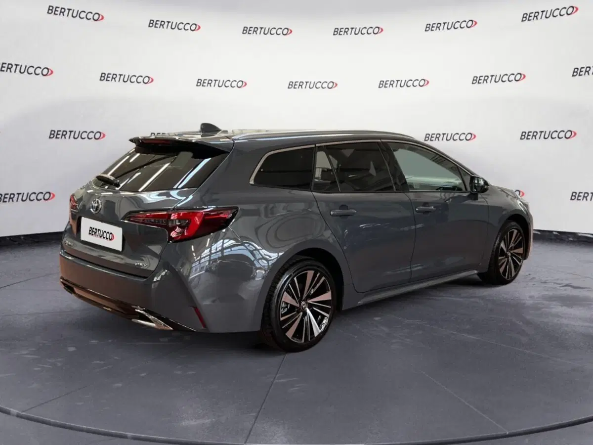 Toyota Corolla Touring Sports nuova a Verona (5)