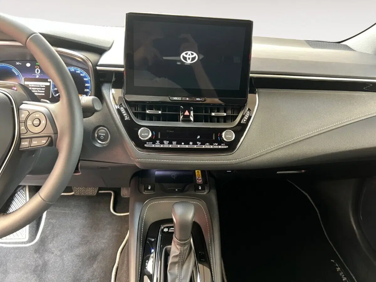 Toyota Corolla Touring Sports nuova a Verona (8)