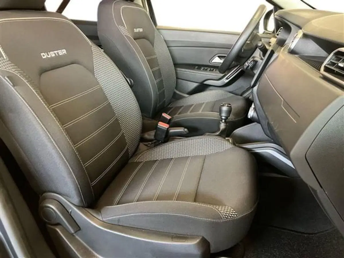 Dacia Duster usata a Como (11)