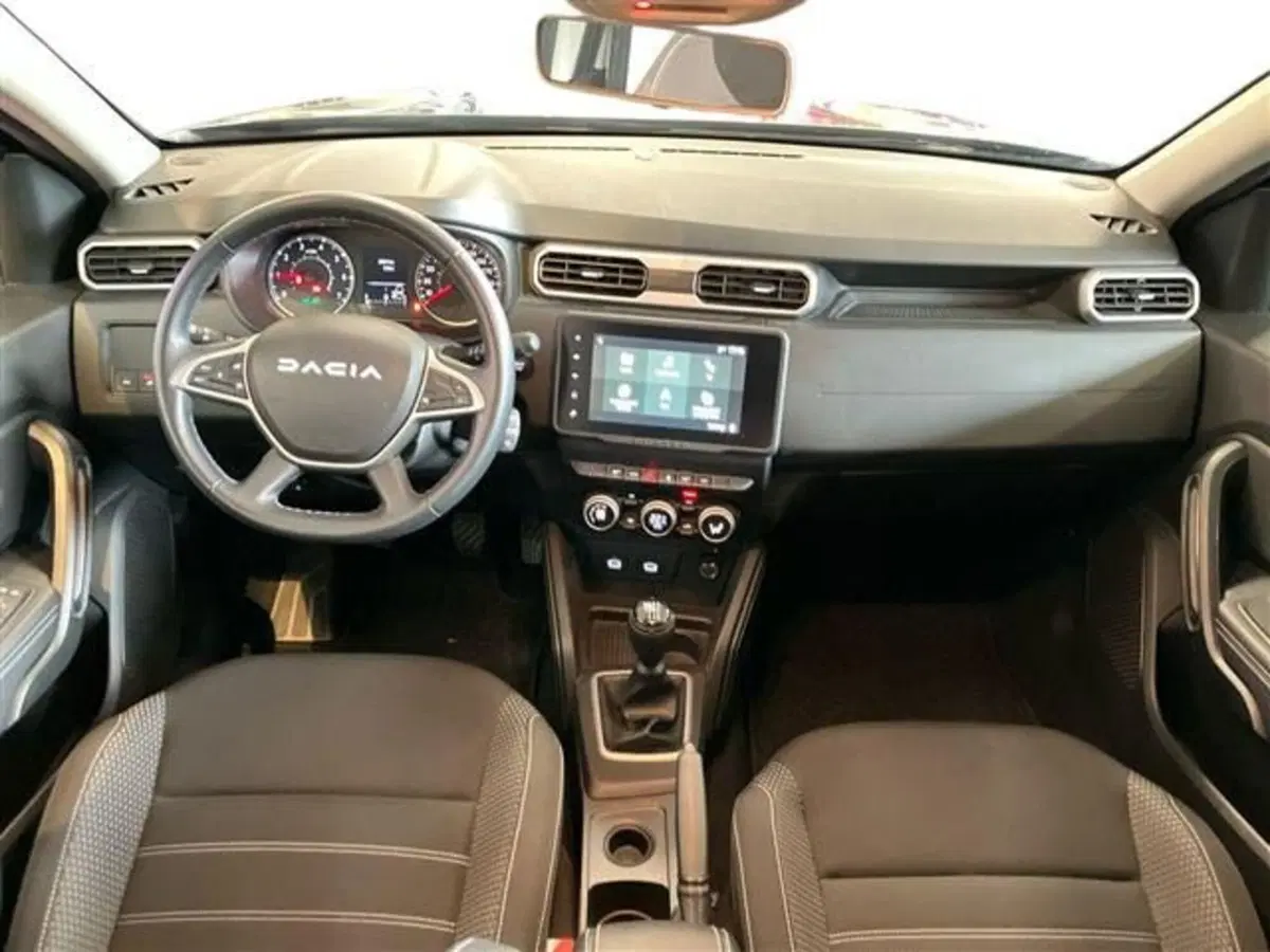Dacia Duster usata a Como (9)