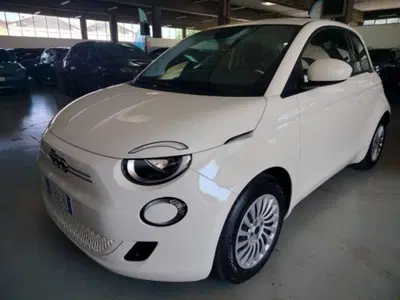Fiat 500e Red Berlina 23,65 kWh del 2025 usata a Cesena