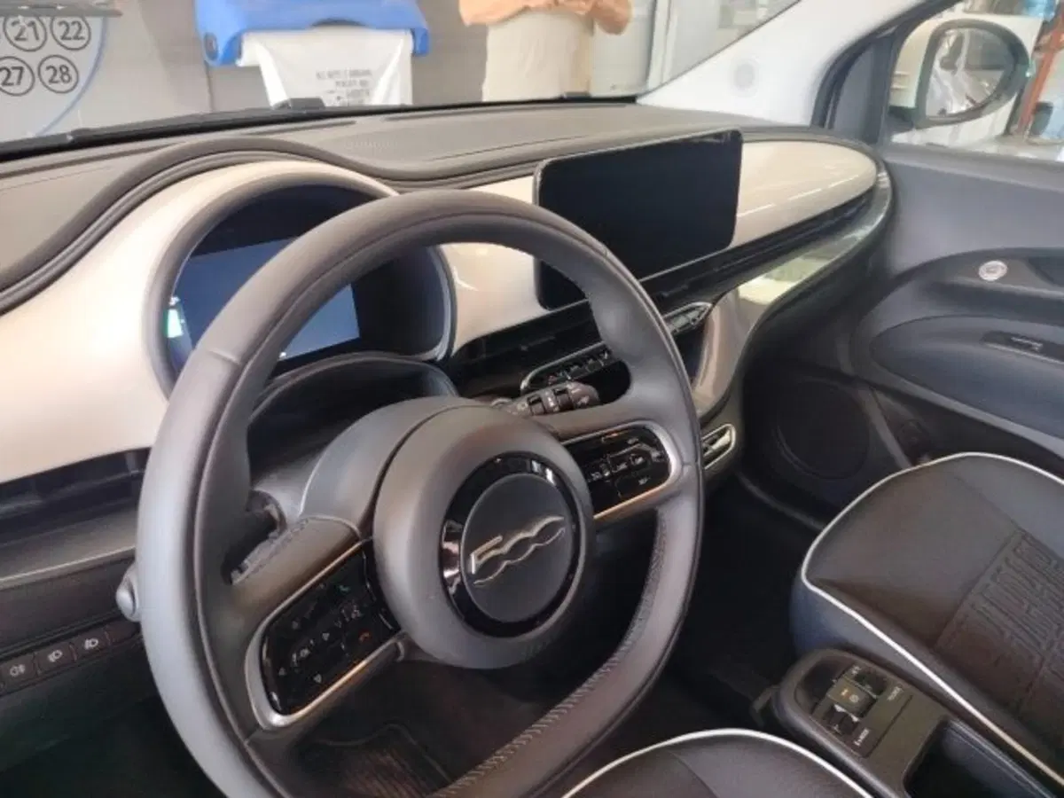 Fiat 500e usata a Forlì-Cesena (11)