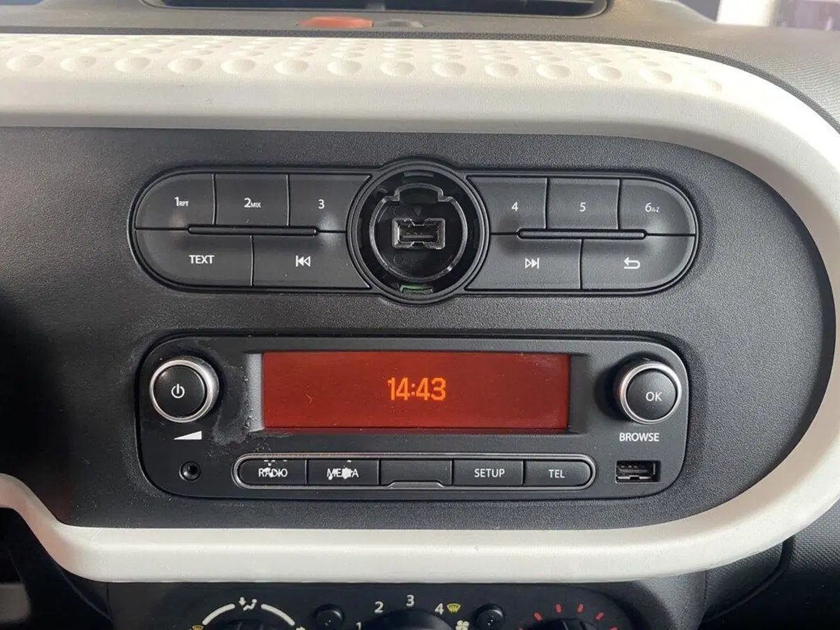 Renault Twingo usata a Torino (9)