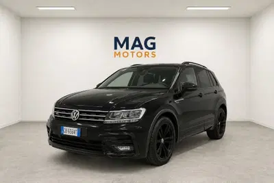 Volkswagen Tiguan 2.0 TDI 150 CV SCR DSG 4MOTION R-Line del 2020 usata a Rende