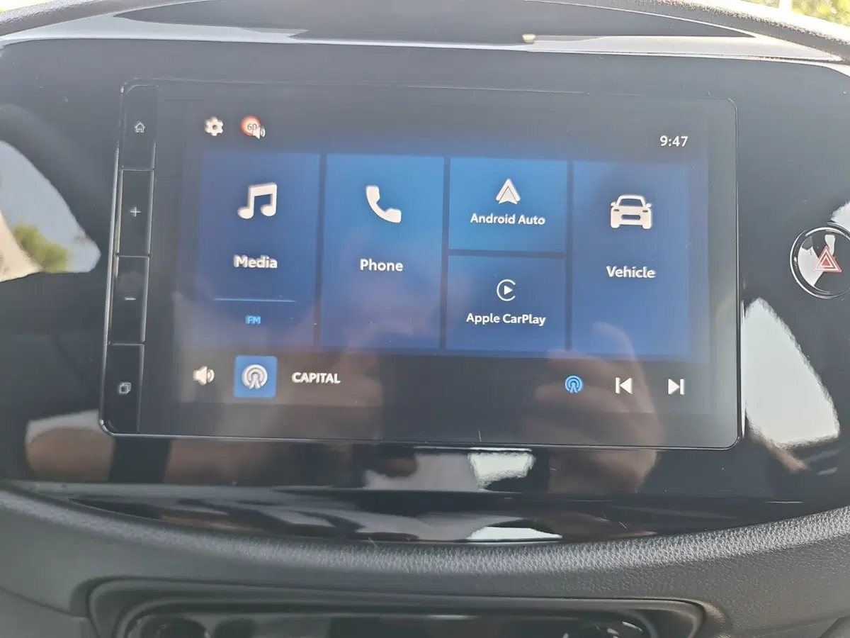 Toyota Aygo X nuova a Modena (12)