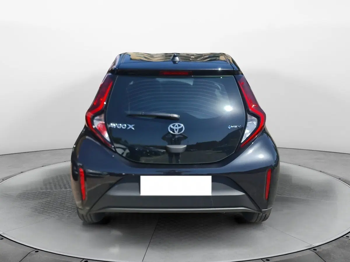 Toyota Aygo X nuova a Modena (5)