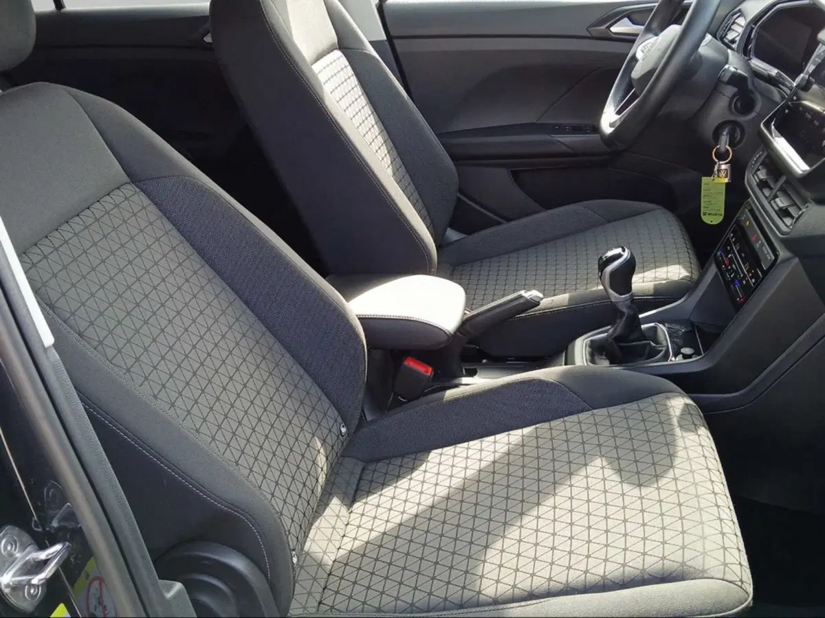 Volkswagen T-Cross usata a Livorno (12)