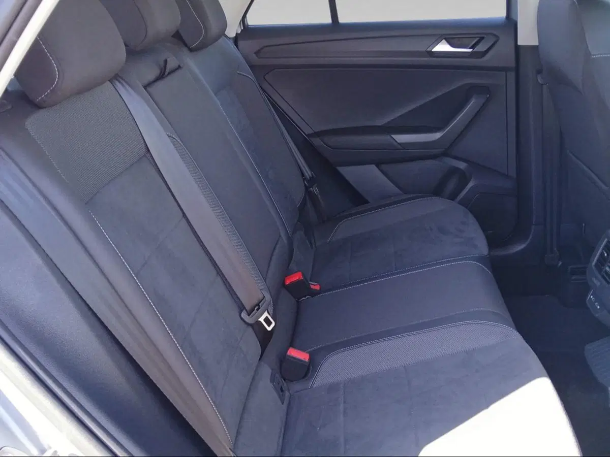 Volkswagen T-Roc usata a Livorno (11)