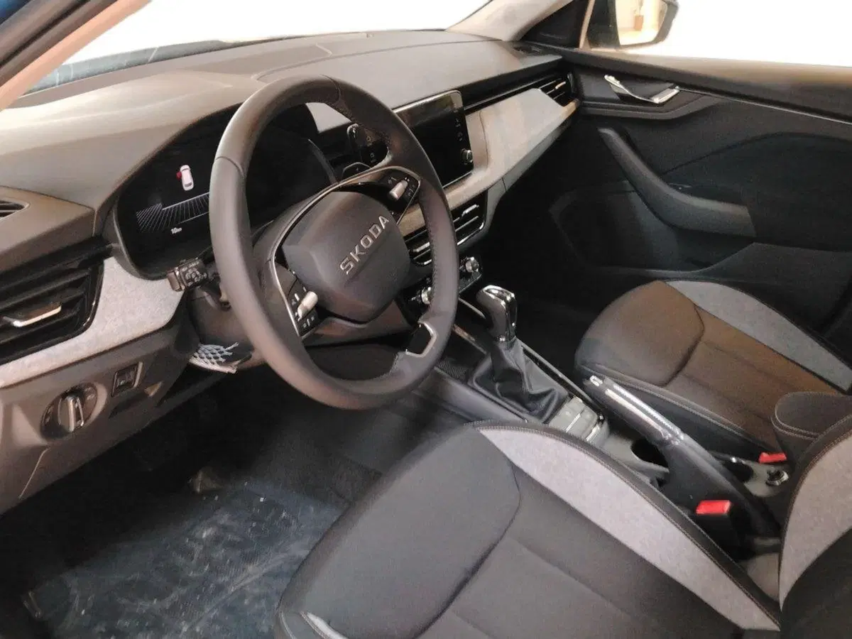 Skoda Kamiq nuova a Lecce (10)