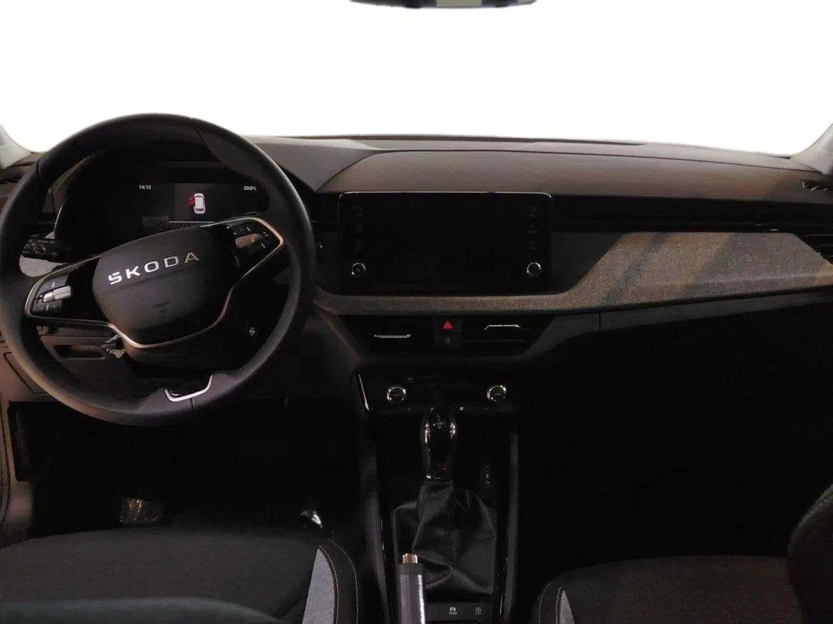 Skoda Kamiq nuova a Lecce (8)