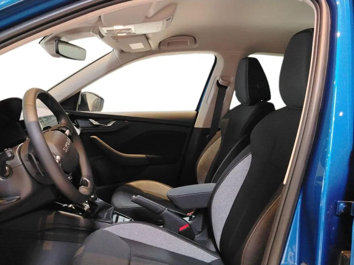 Skoda Kamiq nuova a Lecce (7)