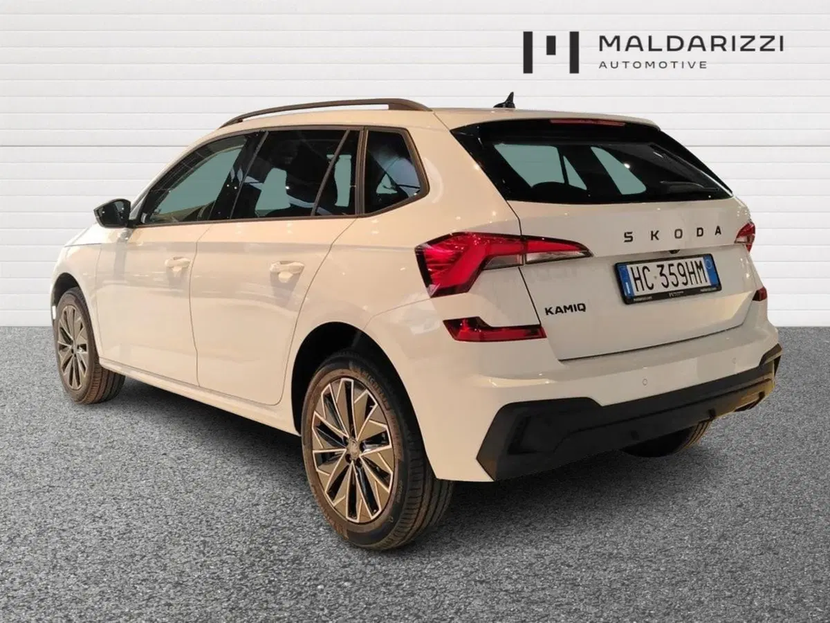 Skoda Kamiq nuova a Lecce (4)