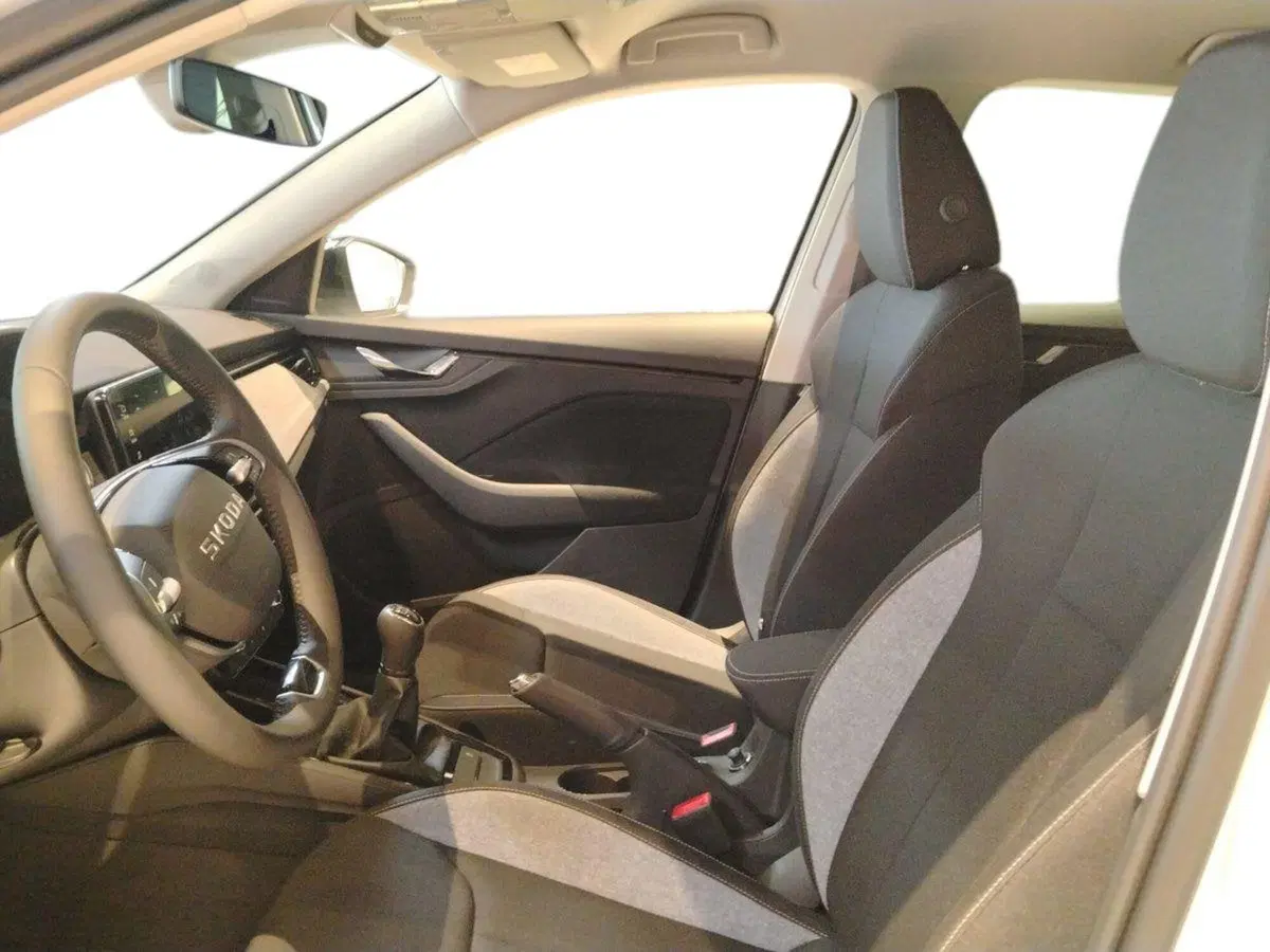 Skoda Kamiq nuova a Lecce (7)