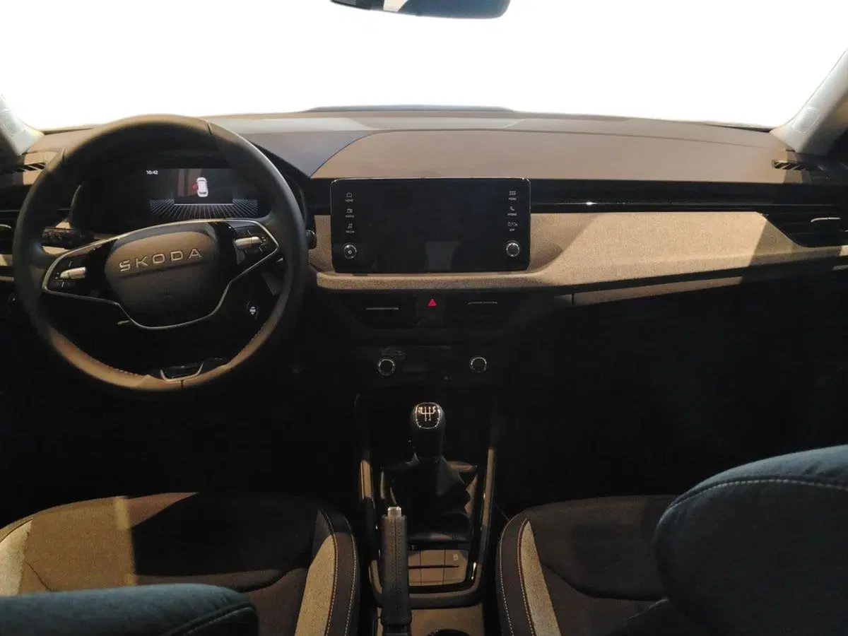 Skoda Kamiq nuova a Lecce (8)