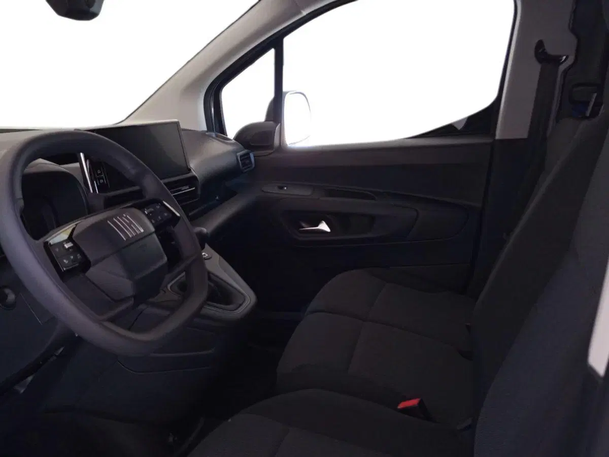 Fiat Doblò Furgone nuova a Bari (7)