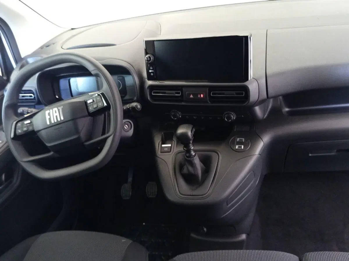 Fiat Doblò Furgone nuova a Bari (8)