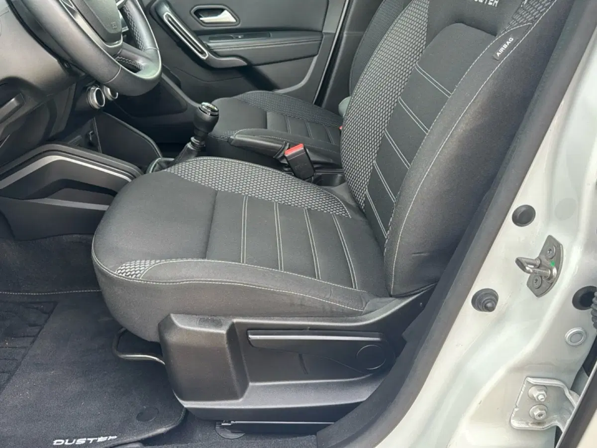 Dacia Duster usata a Ferrara (11)