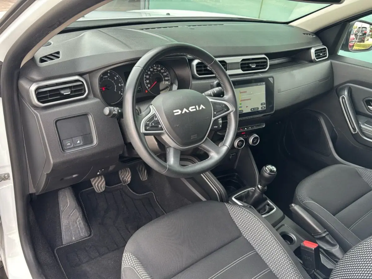 Dacia Duster usata a Ferrara (18)