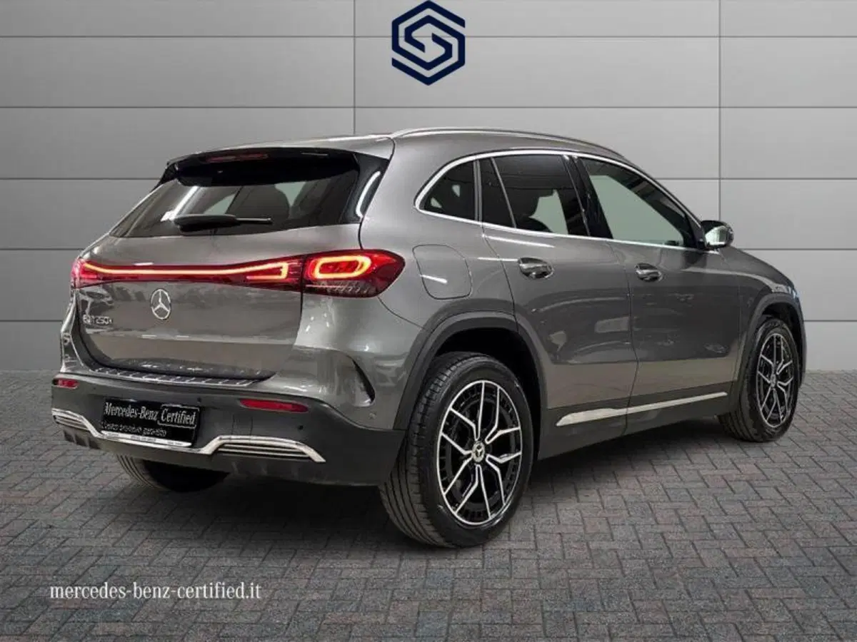 Mercedes-Benz EQA usata a Cagliari (2)