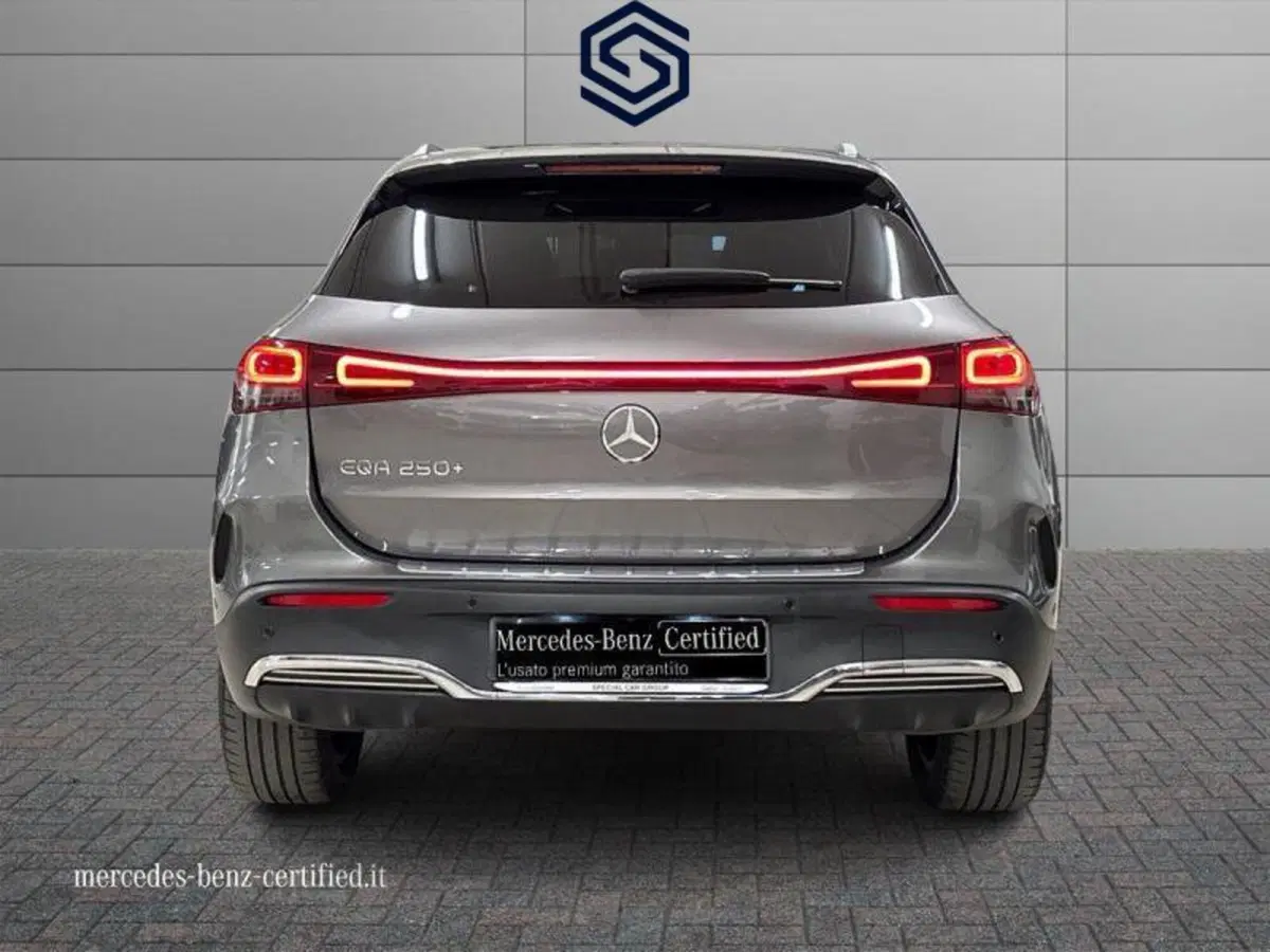Mercedes-Benz EQA usata a Cagliari (4)