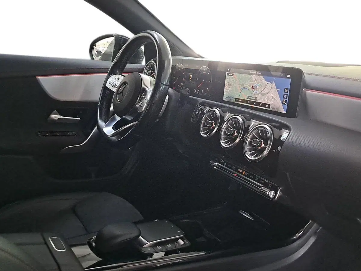 Mercedes-Benz CLA Shooting Brake usata a Rimini (12)