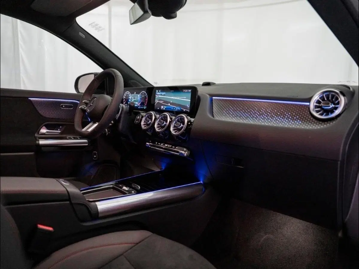 Mercedes-Benz GLA SUV nuova a Ancona (11)