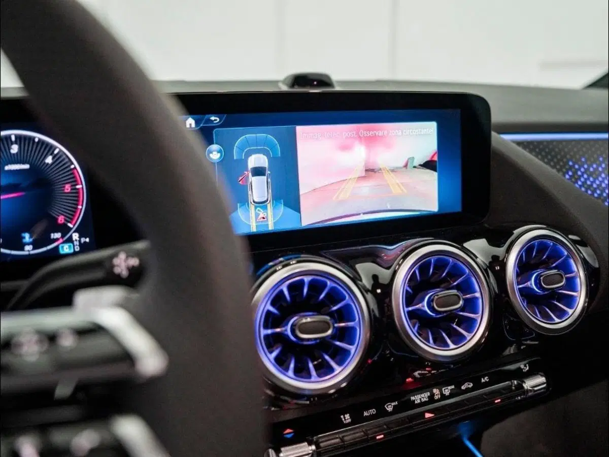 Mercedes-Benz GLA SUV nuova a Ancona (17)