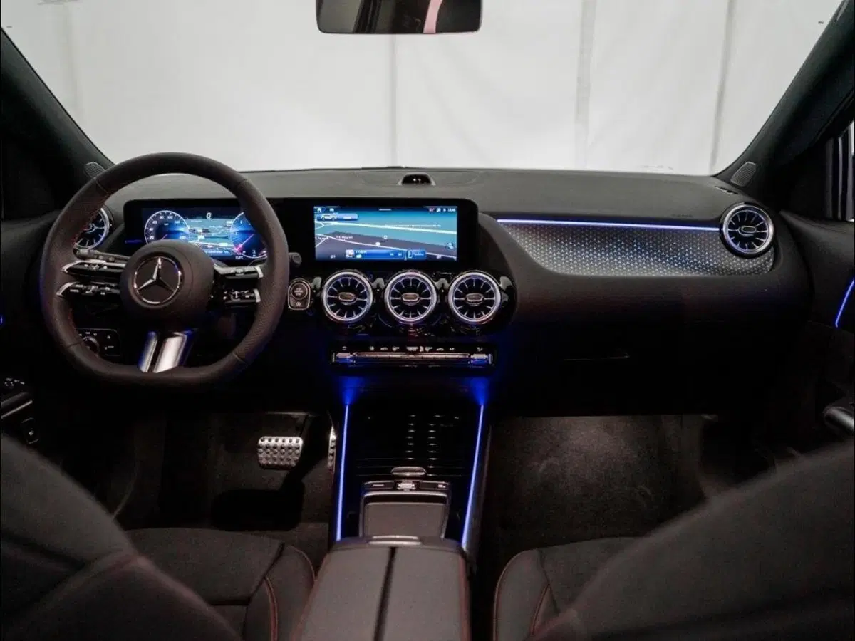 Mercedes-Benz GLA SUV nuova a Ancona (18)