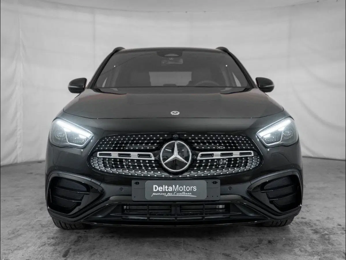 Mercedes-Benz GLA SUV nuova a Ancona (5)