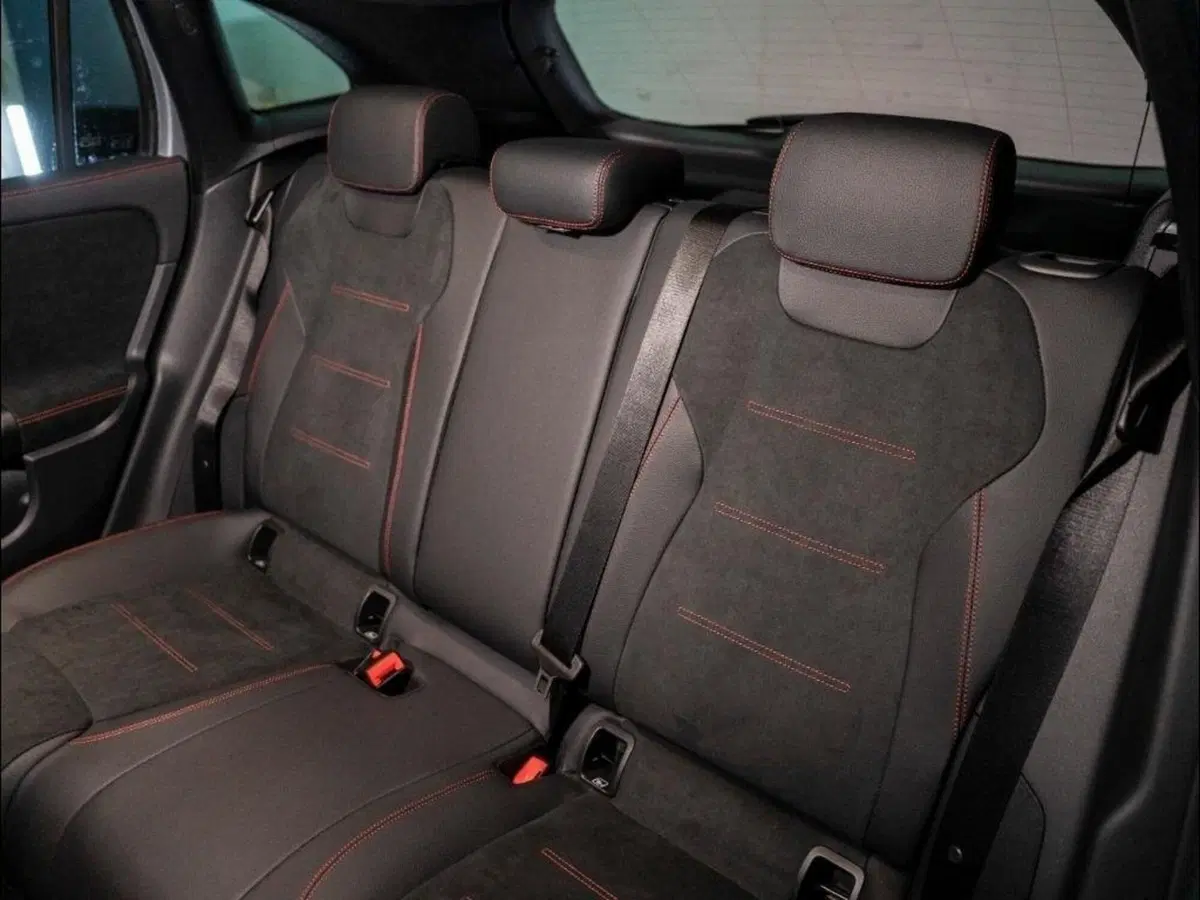Mercedes-Benz GLA SUV nuova a Ancona (15)