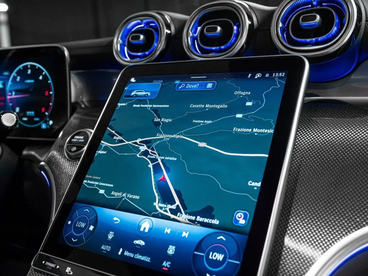 Mercedes-Benz GLC SUV nuova a Ancona (20)