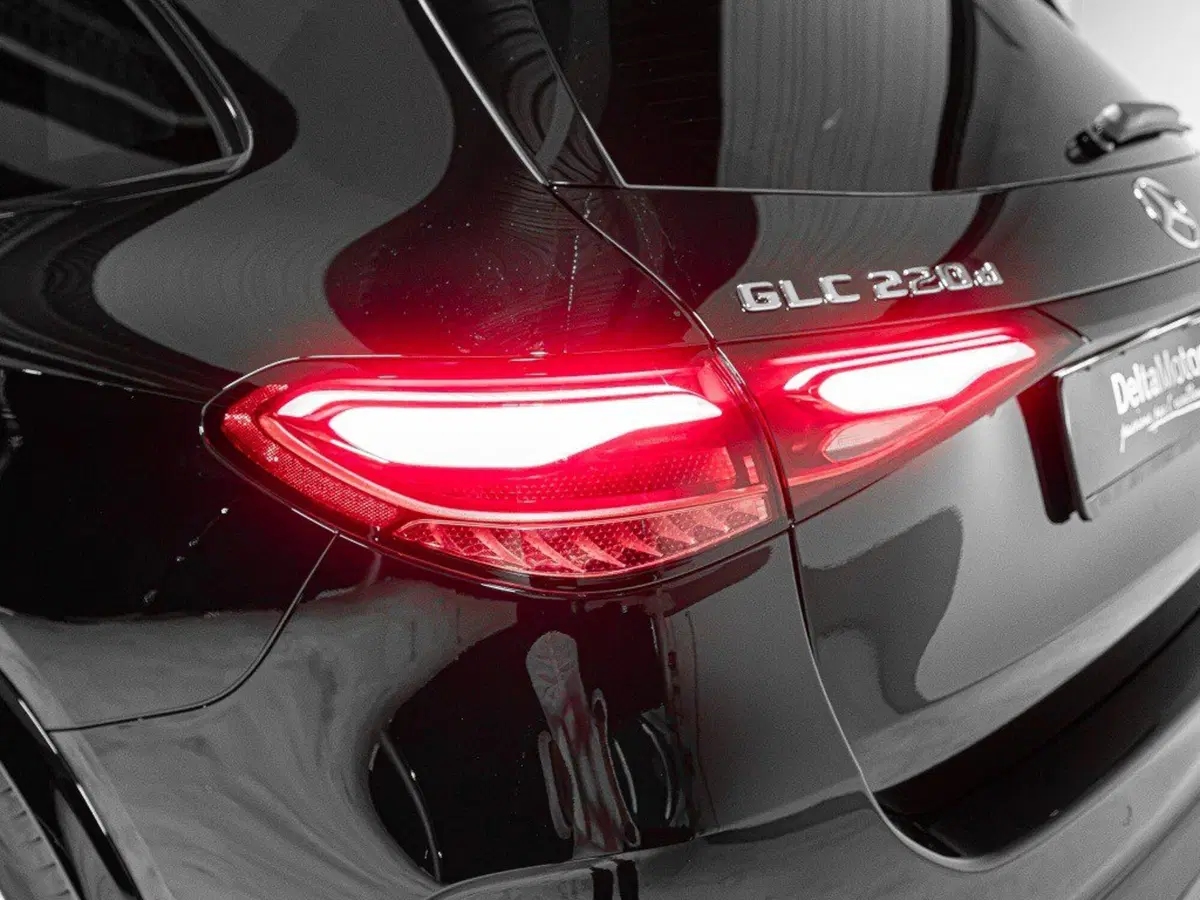 Mercedes-Benz GLC SUV nuova a Ancona (8)
