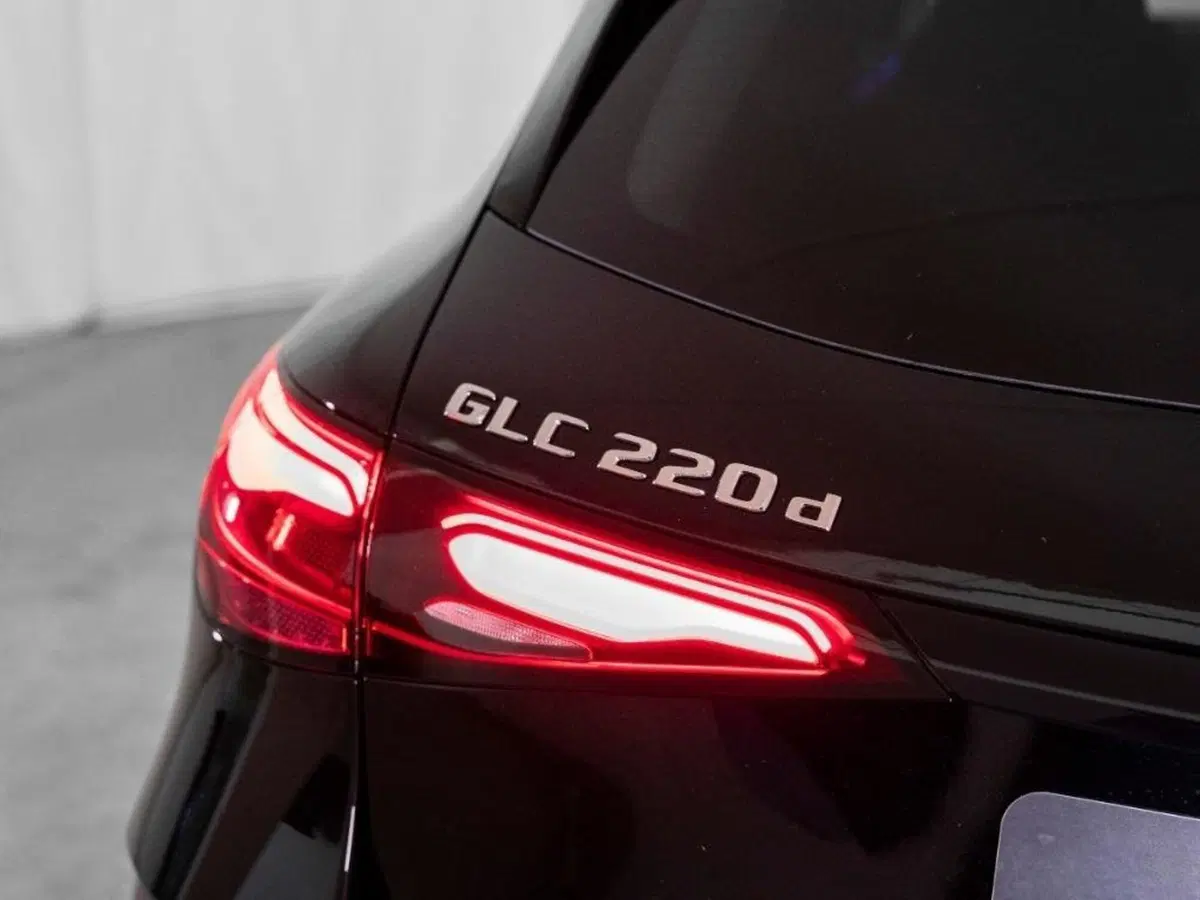 Mercedes-Benz GLC SUV nuova a Ancona (11)