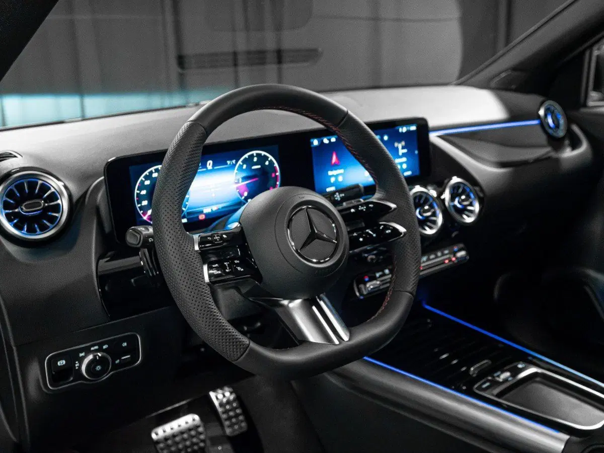 Mercedes-Benz GLA SUV nuova a Ancona (12)
