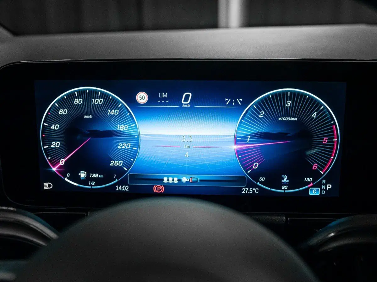 Mercedes-Benz GLA SUV nuova a Ancona (16)