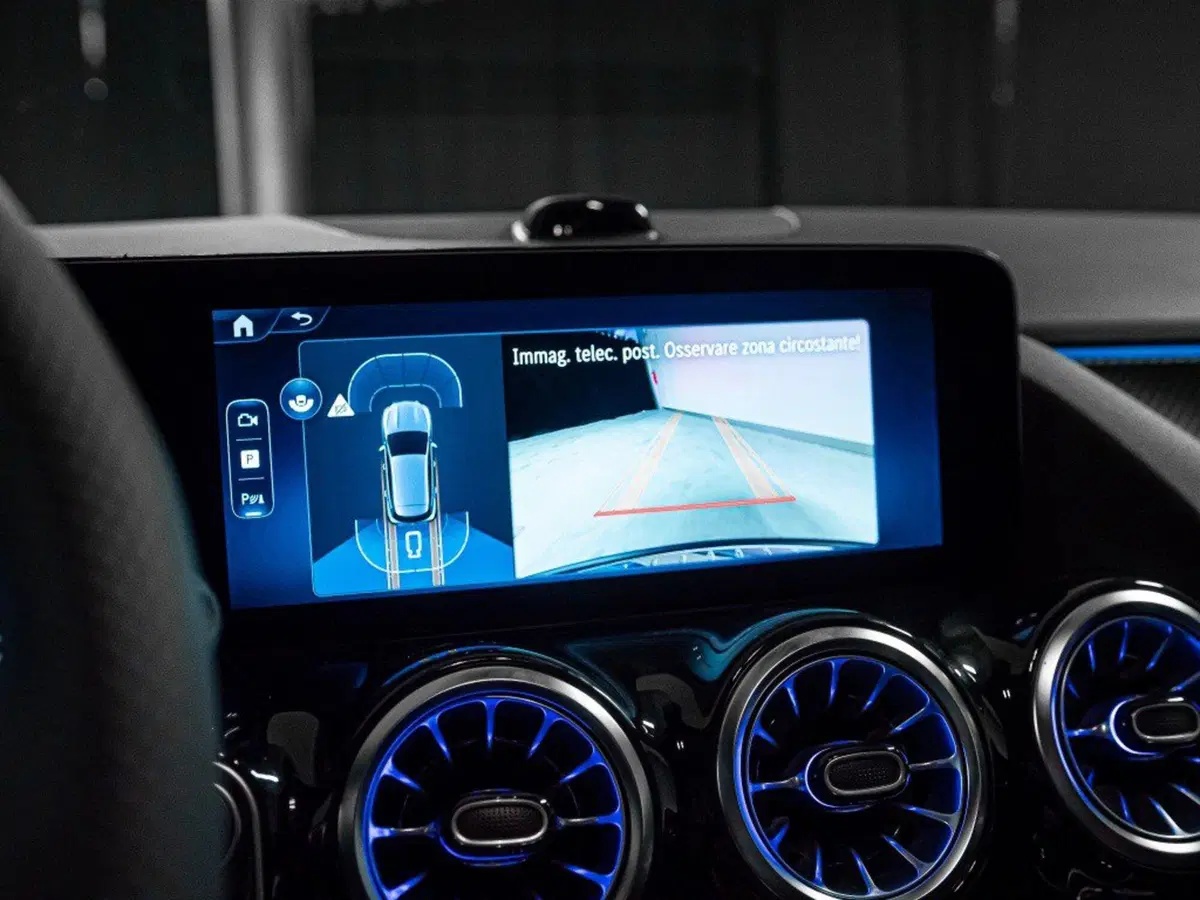 Mercedes-Benz GLA SUV nuova a Ancona (17)